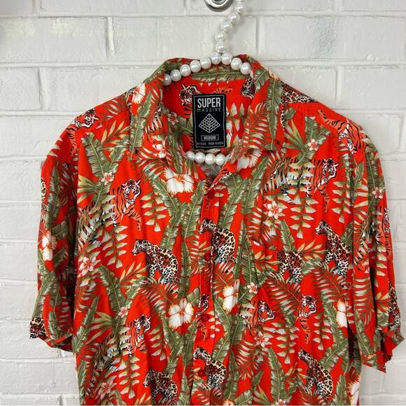 Super Massive Men’s Tiger Leopard Jungle Button Down Hawaiian Shirt Size M - Picture 2 of 7